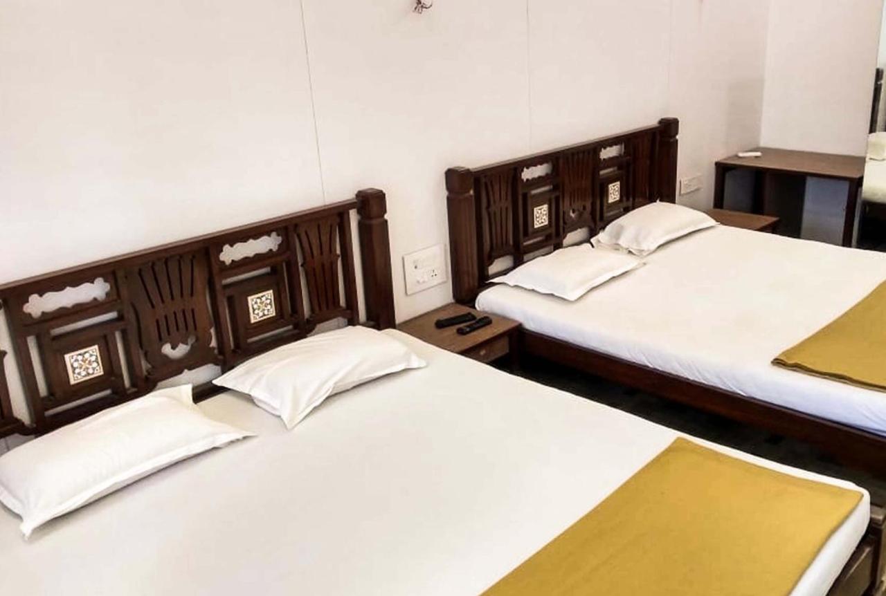 Carlton Hotel Mumbai - Behind Taj Mahal Palace Colaba Мумбаи Экстерьер фото
